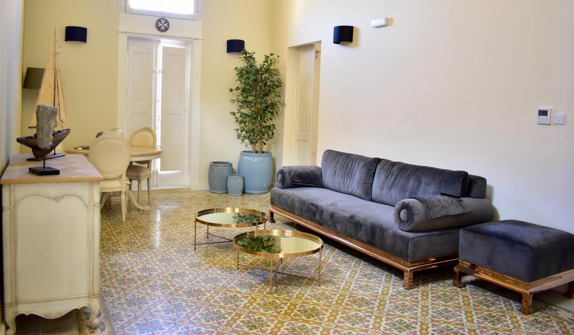 Grand Arcanum Apartment 2 - Comfortable And Elegant Сенглі Екстер'єр фото