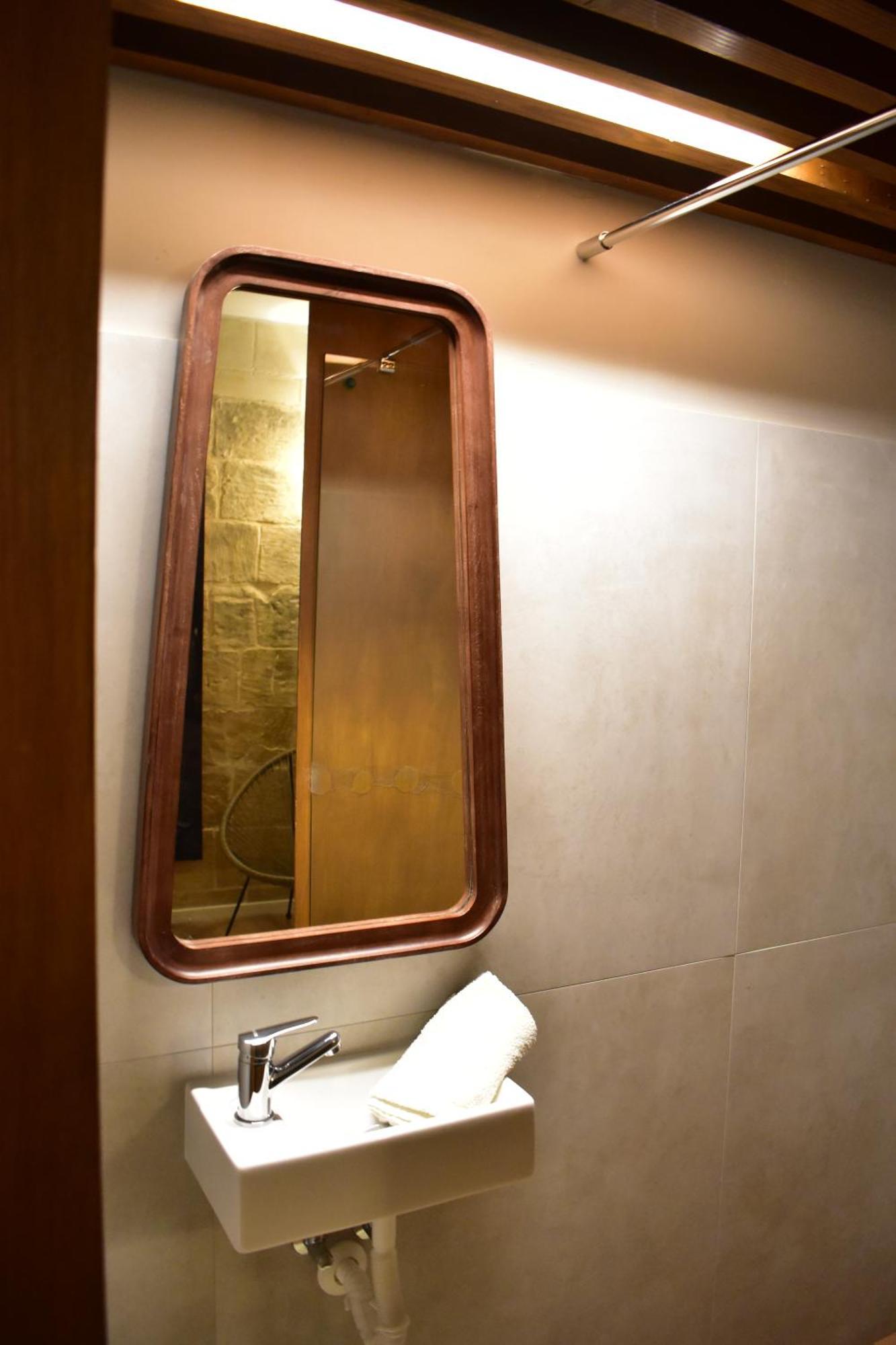 Grand Arcanum Apartment 2 - Comfortable And Elegant Сенглі Екстер'єр фото