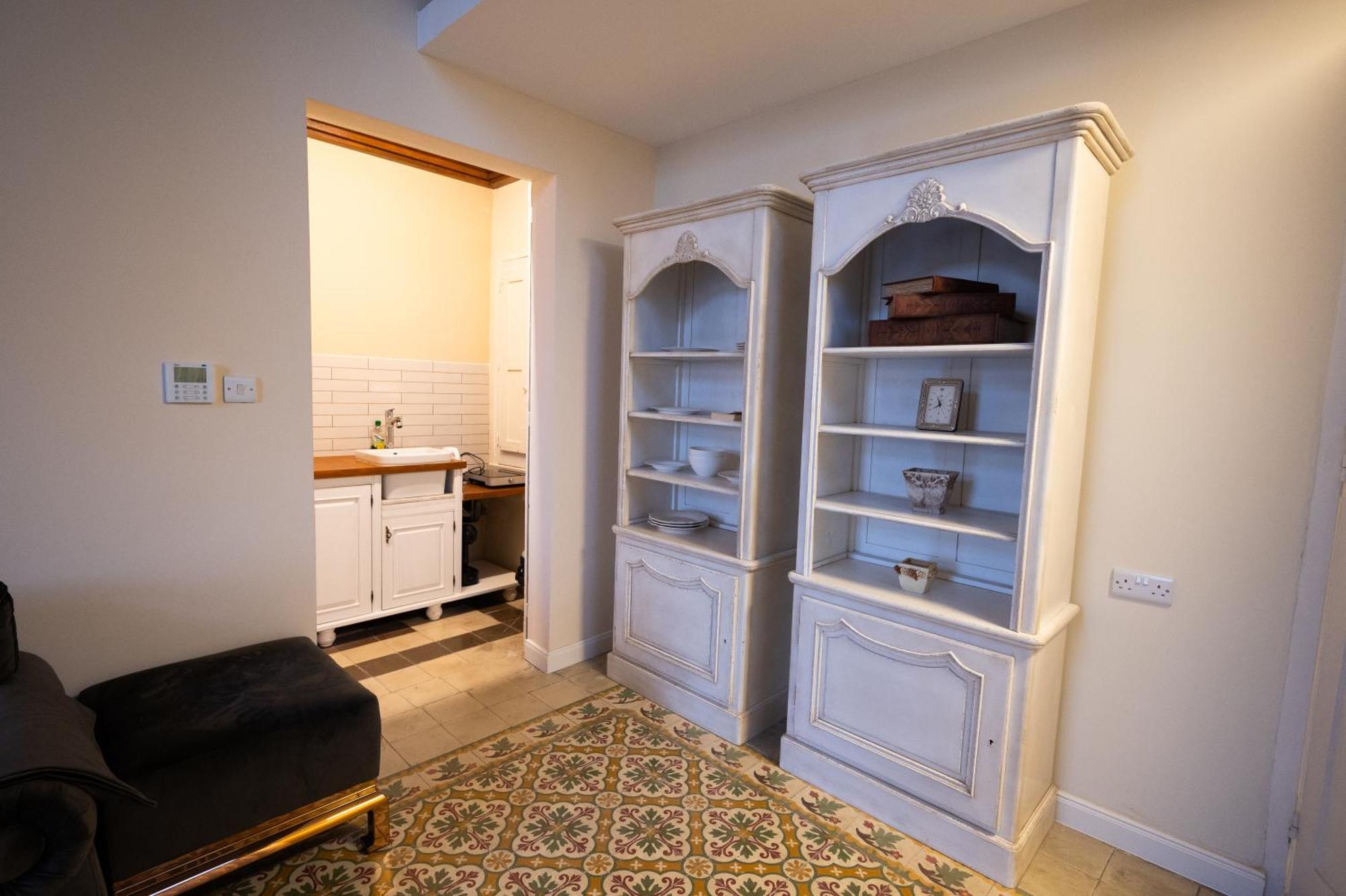 Grand Arcanum Apartment 2 - Comfortable And Elegant Сенглі Екстер'єр фото